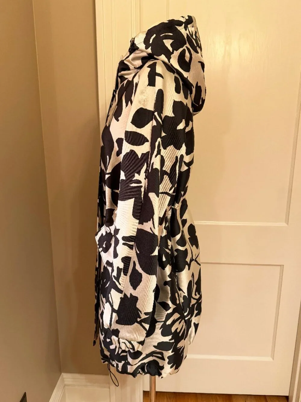 Max Mara Weekend Black Floral Hooded Lightweight Coat Cinched Waist IT44 US10 - Picture 4 of 15
